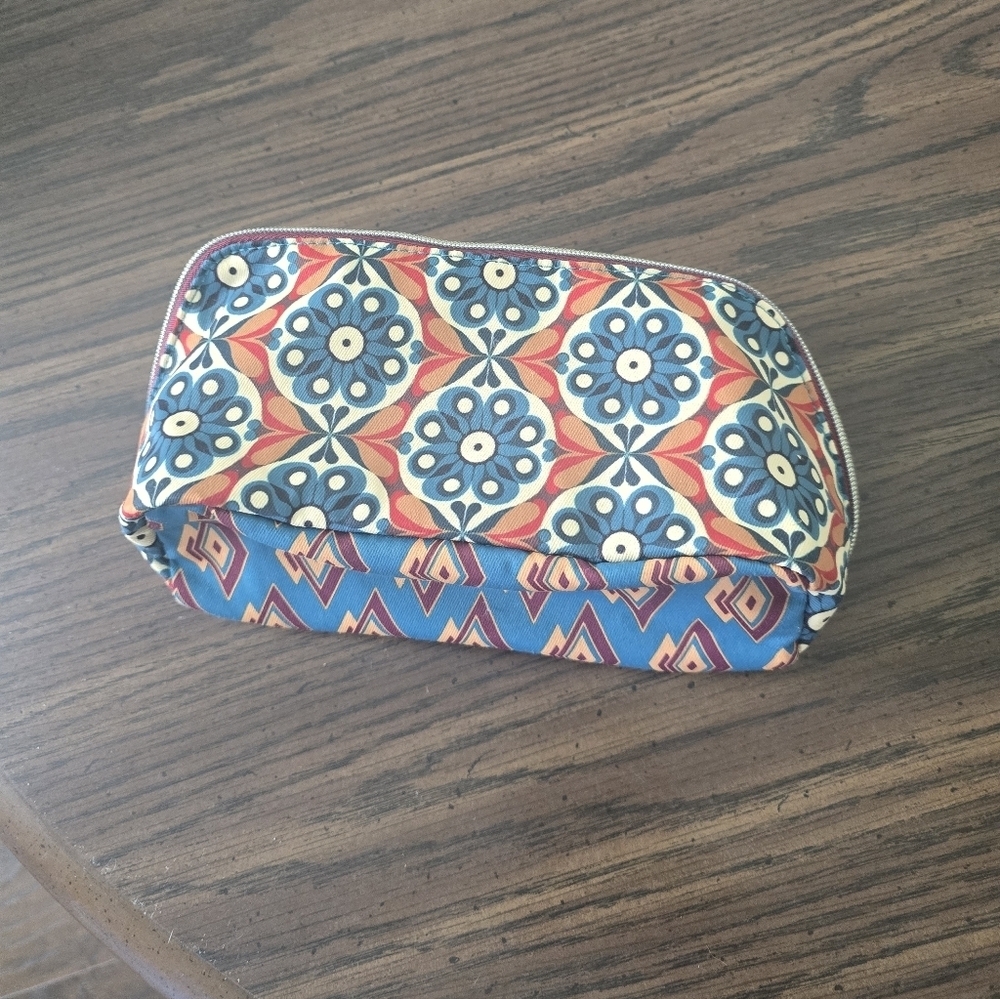 Estee Lauder | Cosmetic Bag